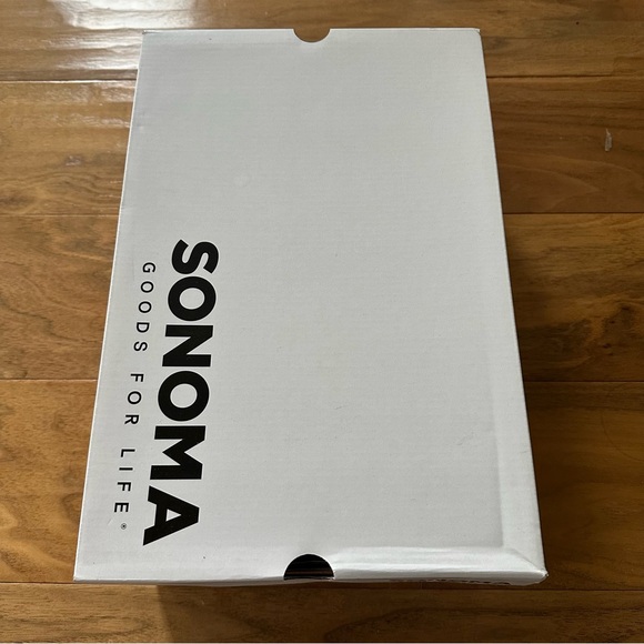 Brand New Women’s Taupe Ankle Boots, Size 8, New in Box, NWT - Picture 3 of 3